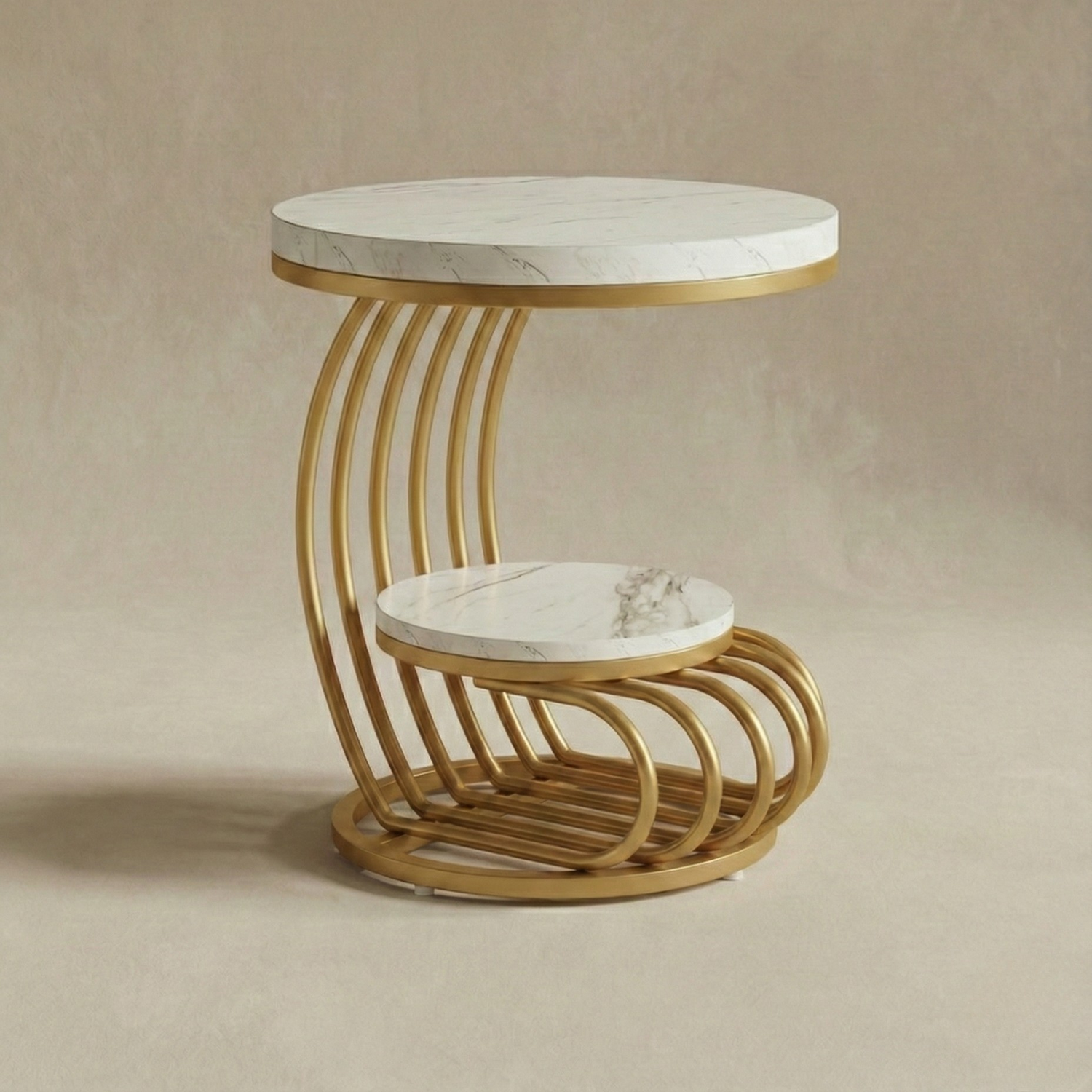Table d’Appoint Ronde En Marbre Blanc Et Métal Doré – Design Courbé À Deux Niveaux | KOAÏ